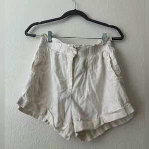 White Shorts, M